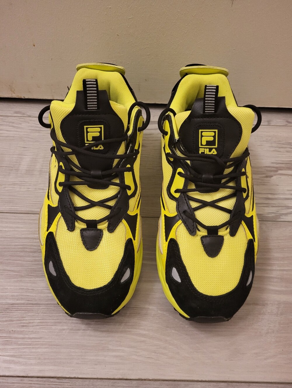 FILA Men’s Yellow and Black Chunky Athletic Sneakers
